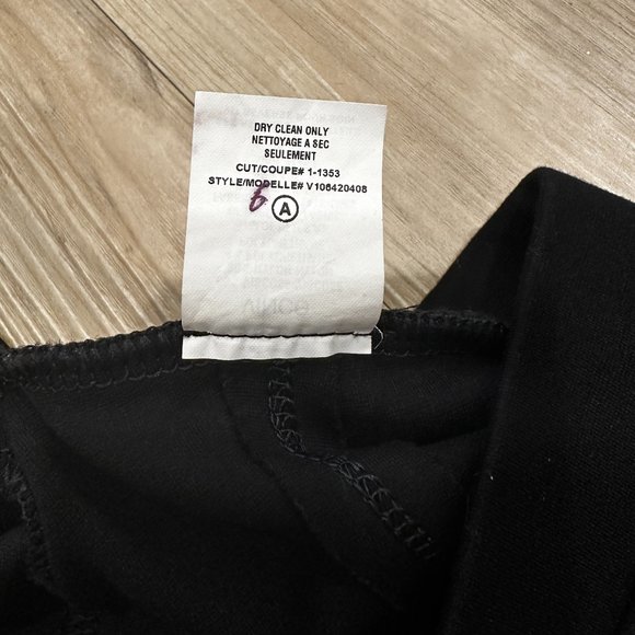 Vince. Black Back Seam Stitch Legging - Picture 14 of 14